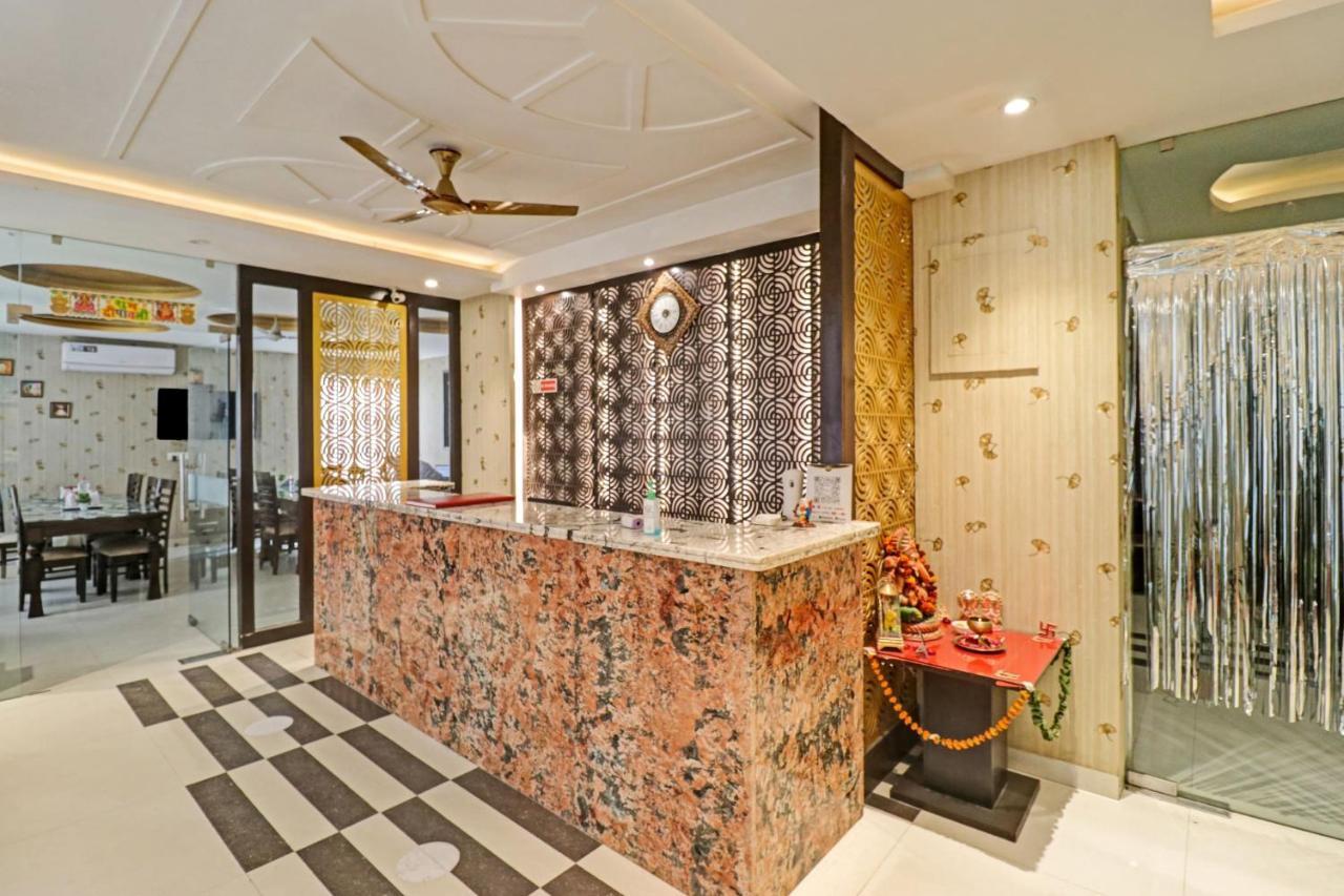 Oyo 23368 Boutique Hotel Paragon New Delhi Bagian luar foto