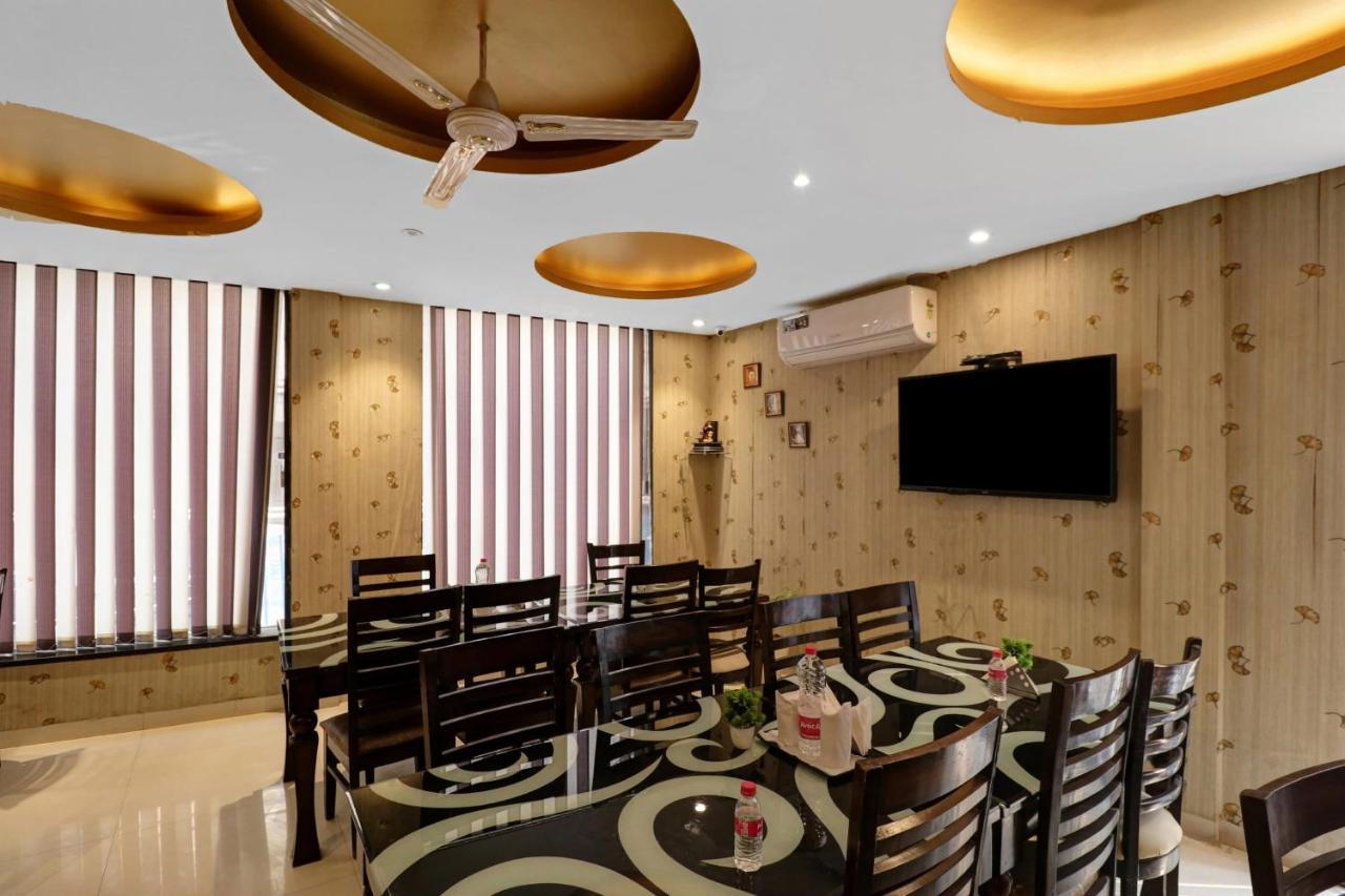 Oyo 23368 Boutique Hotel Paragon New Delhi Bagian luar foto