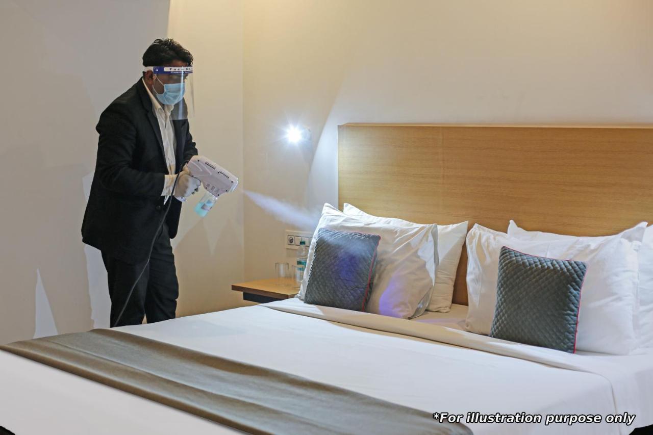 Oyo 23368 Boutique Hotel Paragon New Delhi Bagian luar foto