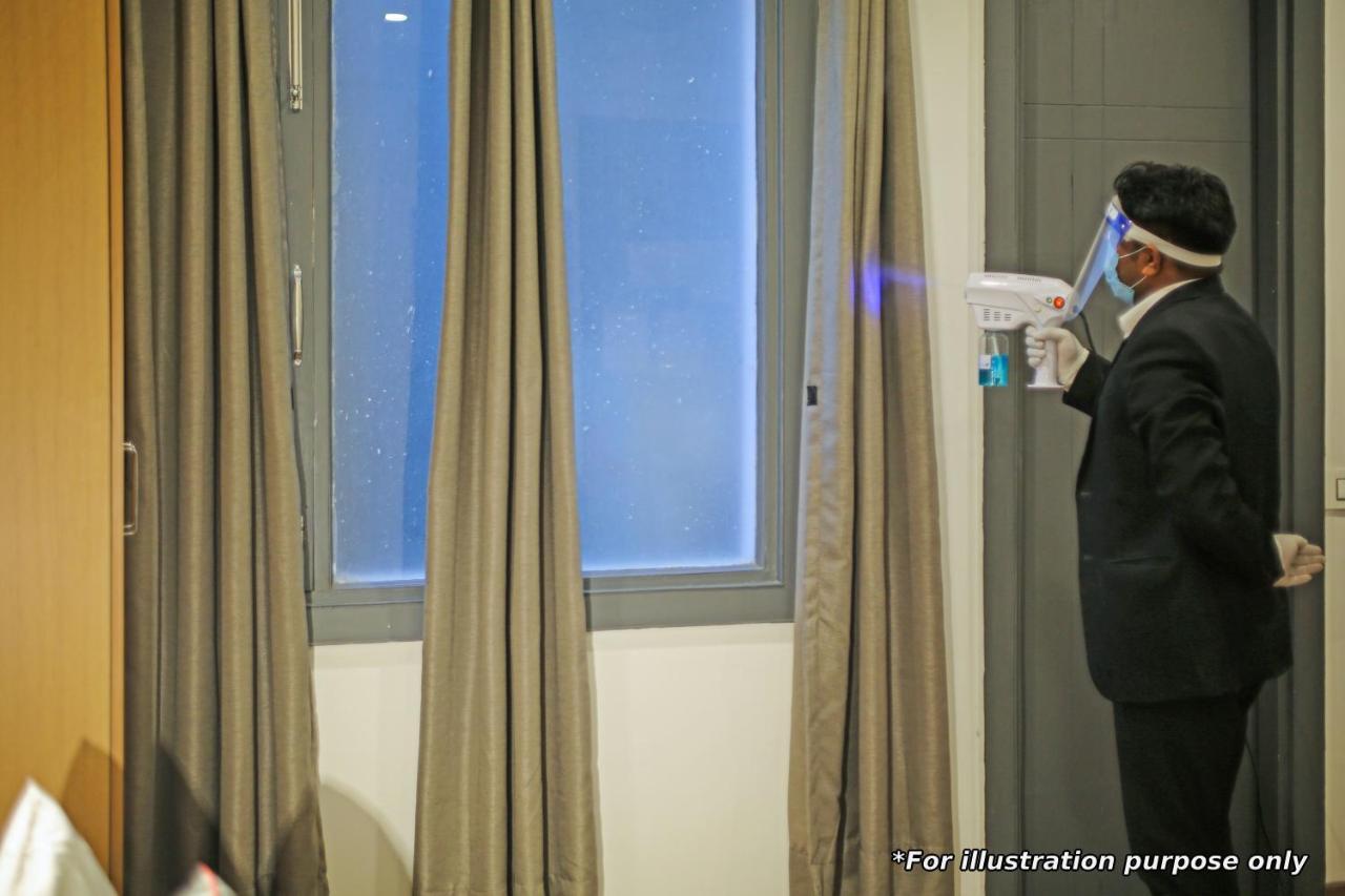 Oyo 23368 Boutique Hotel Paragon New Delhi Bagian luar foto