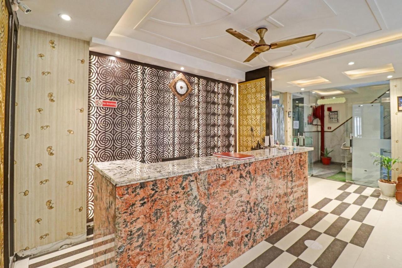 Oyo 23368 Boutique Hotel Paragon New Delhi Bagian luar foto